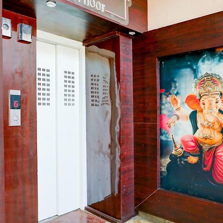 Super Hotel O Hyderabad Gate Iit Bhu Kakarmatha Eksteriør bilde