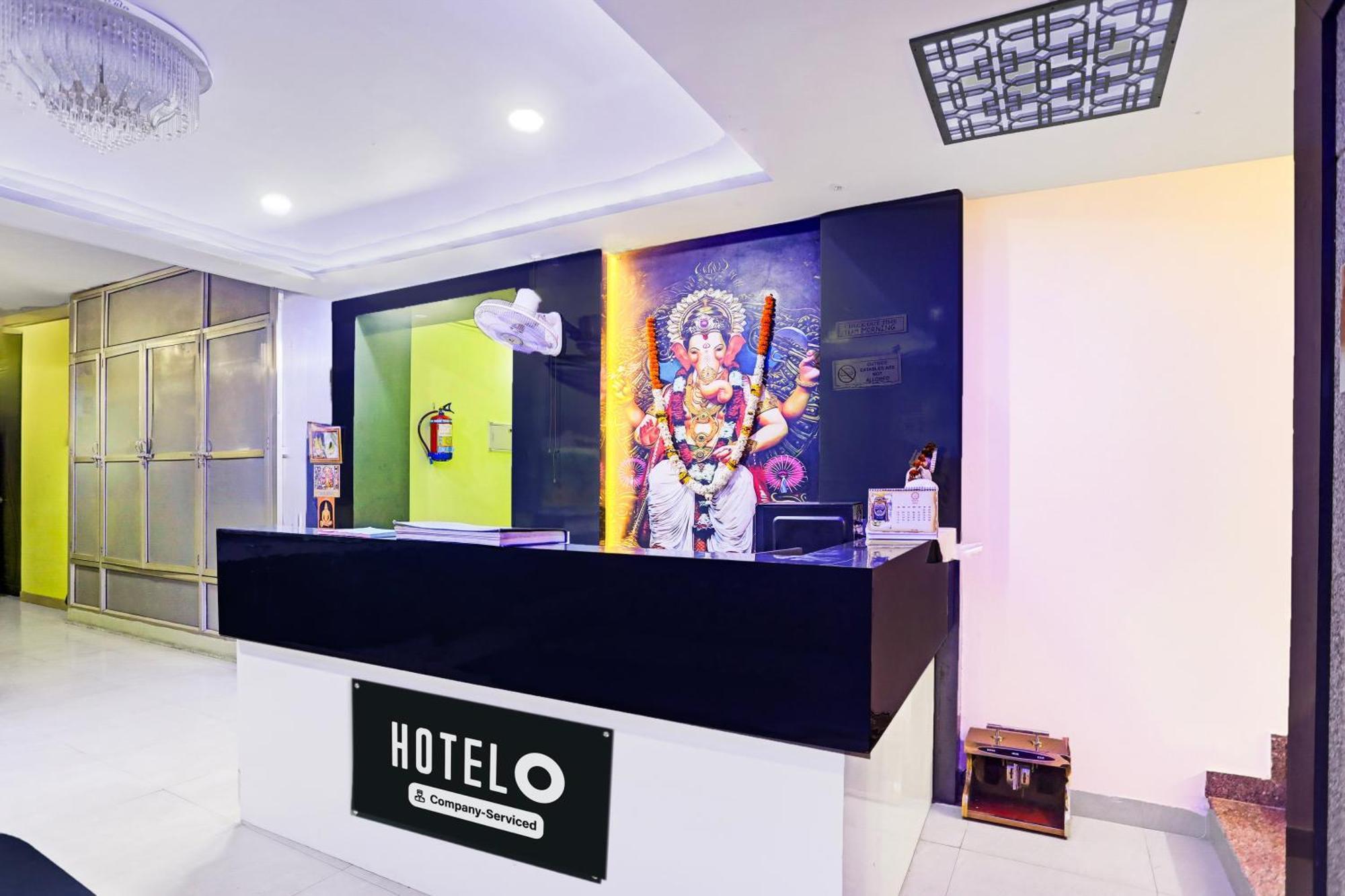 Super Hotel O Hyderabad Gate Iit Bhu Kakarmatha Eksteriør bilde